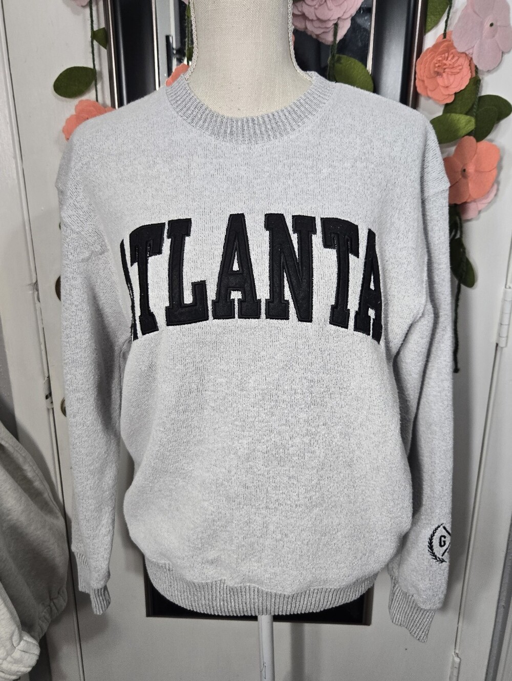 New York Popular Atlanta crewneck sweatshirt Sz M Y2K